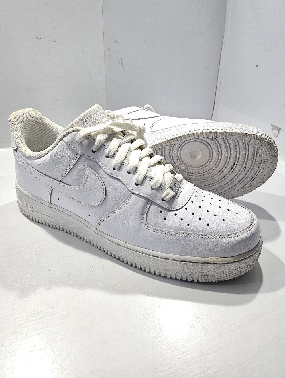 NIKE AIR FORCE 1 LOW MEN'S WHITE SNEAKER SIZE 10.5 [315122-111]